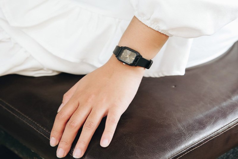 Đồng hồ mỏng nhẹ đem lại cảm gi&aacute;c dễ chịu