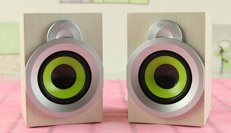 M&agrave;u sắc tươi s&aacute;ng, vẻ ngo&agrave;i hiện đại, nổi bật