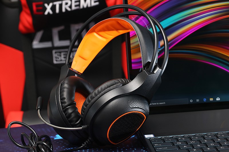 Microphone c&oacute; thiết kế nhỏ gọn, khả năng lọc tạp &acirc;m tối ưu