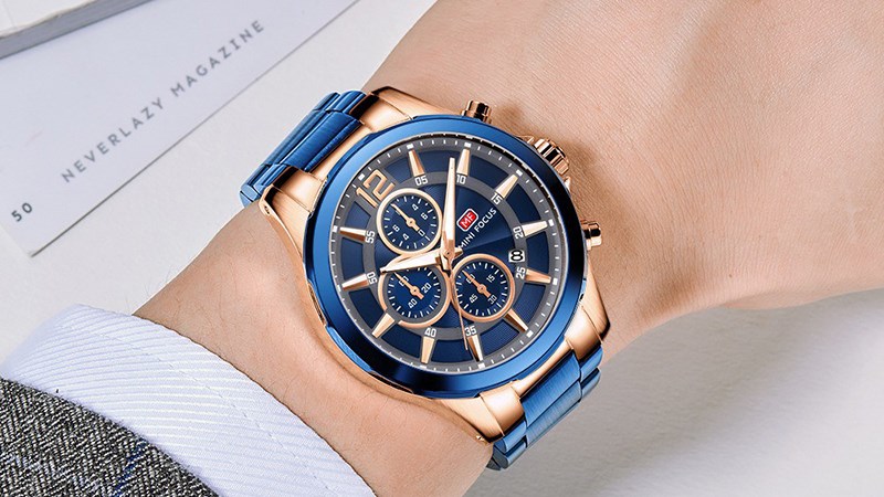 L&agrave;m từ khung kim loại hoặc th&eacute;p n&ecirc;n trọng lượng hơi nặng 