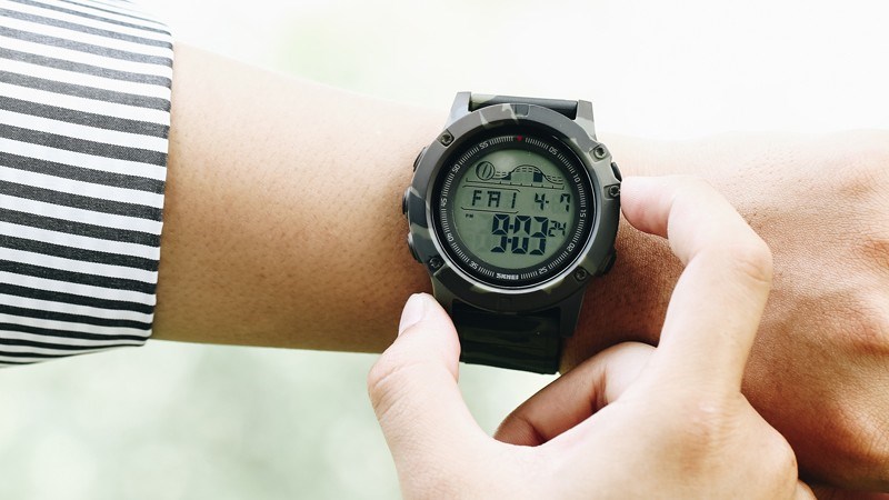 Đồng hồ mang thiết kế trẻ trung, năng động