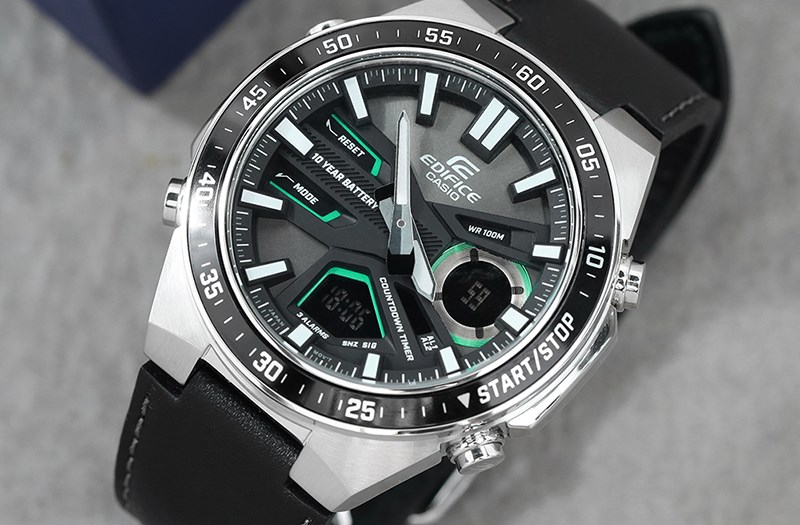 Chất liệu mặt k&iacute;nh kho&aacute;ng sẽ đem lại độ bền bỉ, chống trầy xước