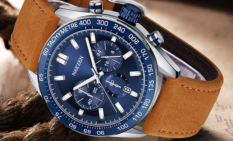 Mặt k&iacute;nh của mẫu đồng hồ kim n&agrave;y c&oacute; độ cứng cao, độ trong suốt cao