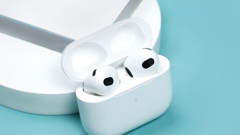 Thiết kế đơn giản nhưng sang trọng của tai nghe Bluetooth AirPods 3 Apple MME73 