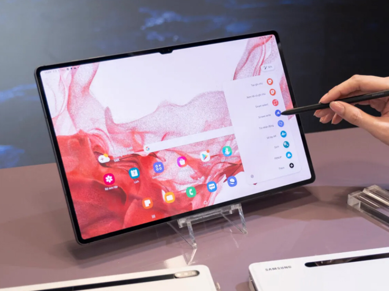 Kích thước màn hình siêu to, lên đến 14.6 inch Kích thước màn hình siêu to, lên đến 14.6 inch