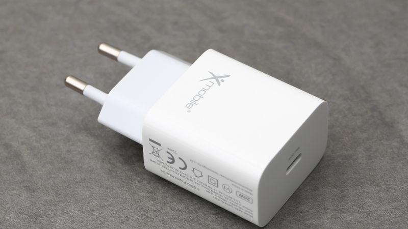 Adapter Sạc Type C PD 20W Xmobile A829 Trắng