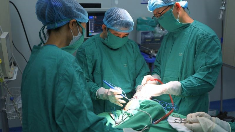 Ghép gan thường được áp dụng với bệnh nhân nặng, không đáp ứng với thuốc Ghép gan thường được áp dụng với bệnh nhân nặng, không đáp ứng với thuốc