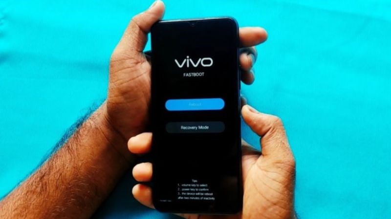 M&agrave;n h&igrave;nh mới cung cấp g&oacute;c nh&igrave;n rộng hơn, t&aacute;i tạo m&agrave;u sắc sống động hơn