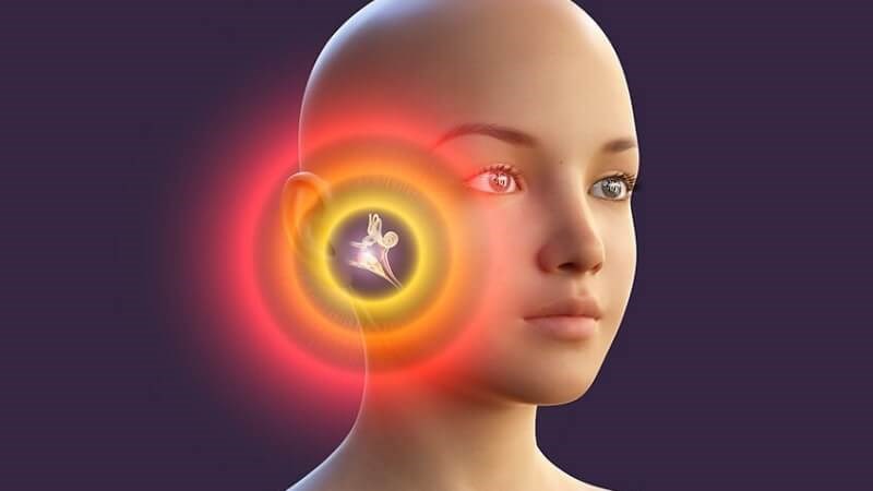 Viêm tai giữa là một trong những nguyên nhân gây tai chảy mủ vàng Viêm tai giữa là một trong những nguyên nhân gây tai chảy mủ vàng