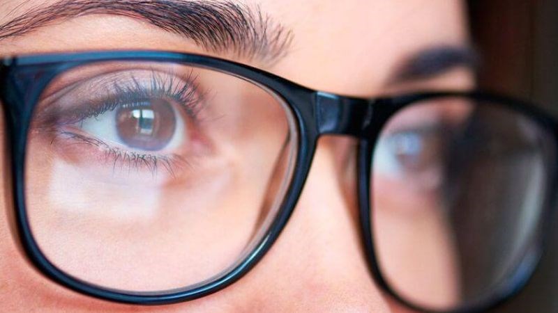 Dùng kính thuốc có thể điều trị loạn thị trên nhiều đối tượng Dùng kính thuốc có thể điều trị loạn thị trên nhiều đối tượng