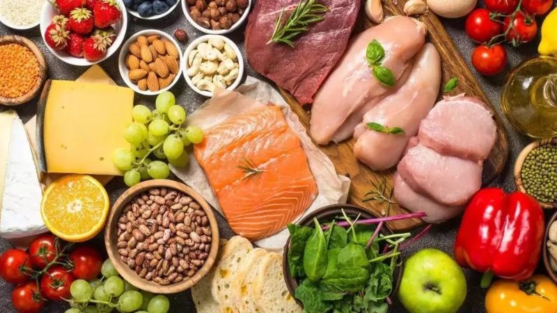 Thiết lập một chế độ ăn đầy đủ dinh dưỡng để xây dựng hệ miễn dịch khỏe mạnh