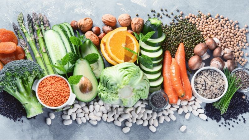 Chế độ ăn chay tập trung vào việc ăn các loại thực phẩm có nguồn gốc thực vật Chế độ ăn chay tập trung vào việc ăn các loại thực phẩm có nguồn gốc thực vật