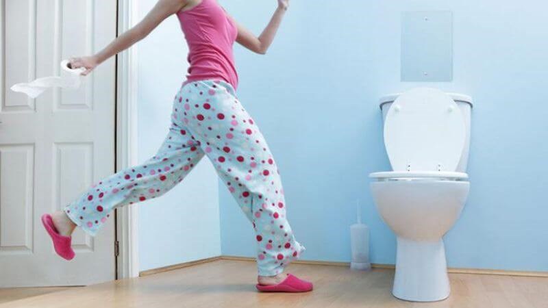 Đi tiểu nhiều lần khiến nước ra ngoài cơ thể nhiều hơn Đi tiểu nhiều lần khiến nước ra ngoài cơ thể nhiều hơn