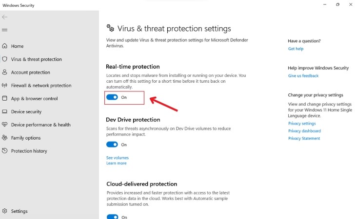 Nhấp chuột vào chữ On trong mục Real-time protection để tắt Windows security