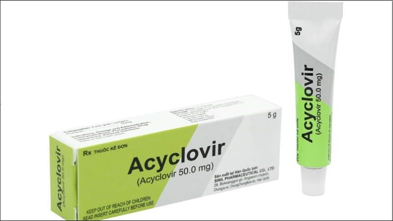 Bác sĩ có thể chỉ định sử dụng thuốc kháng virus giúp giảm các triệu chứng của bệnh thủy đậu ở người lớn