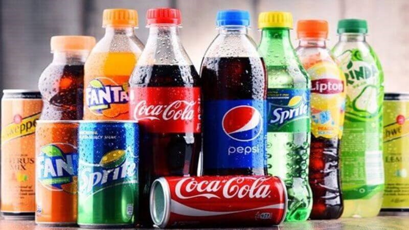 Thay thế những thức uống khác như nước ngọt, trà sữa, rượu, soda… bằng nước