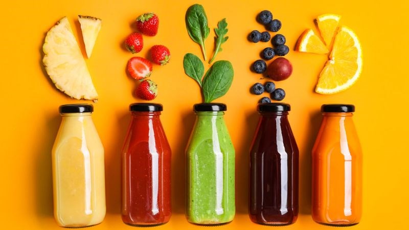 Nước ép trái cây ở dạng lỏng dễ hấp thu nhưng lại có ít dưỡng chất hơn sinh tố Nước ép trái cây ở dạng lỏng dễ hấp thu nhưng lại có ít dưỡng chất hơn sinh tố