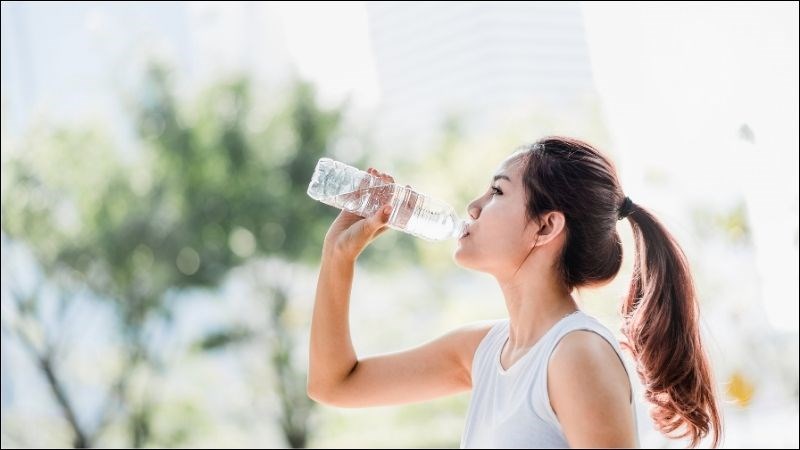 Uống nhiều nước lọc là một phương pháp dễ dàng góp phần bảo vệ sức khỏe răng miệng Uống nhiều nước lọc là một phương pháp dễ dàng góp phần bảo vệ sức khỏe răng miệng