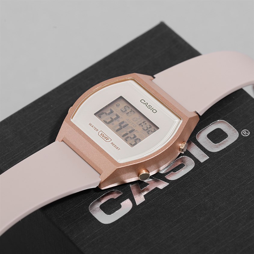 Đồng hồ Casio 35 mm Nữ LW-204-4ADF có mặt hình chữ nhật cá tính, mạnh mẽ cực kỳ lôi cuốn Đồng hồ Casio 35 mm Nữ LW-204-4ADF có mặt hình chữ nhật cá tính, mạnh mẽ cực kỳ lôi cuốn