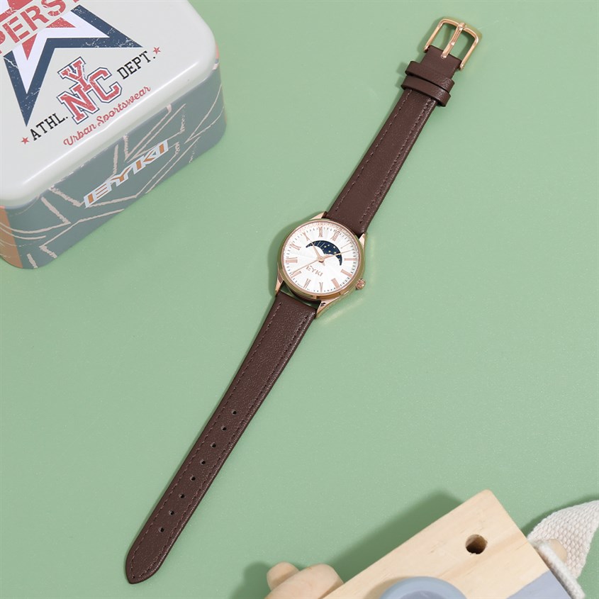 Đồng hồ EYKI 29 mm Nữ EYC016-02 có đường kính mặt kính 29mm phù hợp với bạn nữ có cổ tay vừa Đồng hồ EYKI 29 mm Nữ EYC016-02 có đường kính mặt kính 29mm phù hợp với bạn nữ có cổ tay vừa