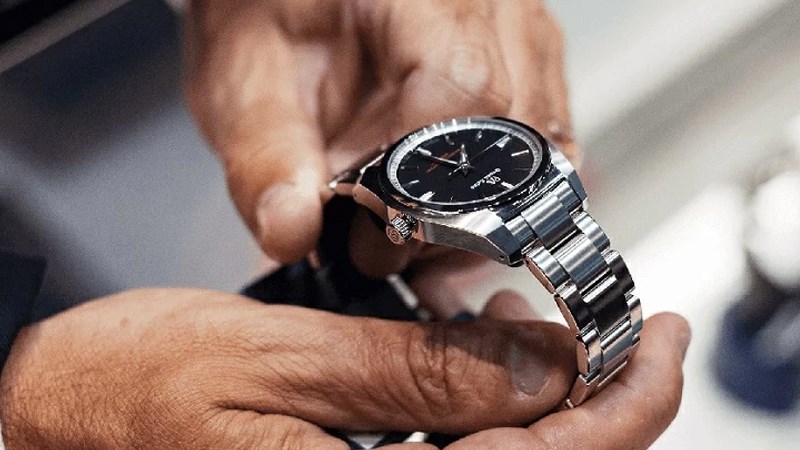 Đồng hồ để lâu ngày không dùng sẽ cạn năng lượng và ngừng hoạt động Đồng hồ để lâu ngày không dùng sẽ cạn năng lượng và ngừng hoạt động