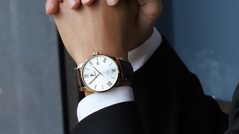 Để dùng đồng hồ bền hơn nên hạn chế rơi rớt, va chạm Để dùng đồng hồ bền hơn nên hạn chế rơi rớt, va chạm