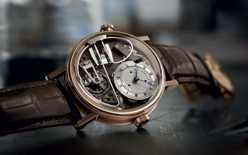 Tham khảo c&aacute;c lưu &yacute; để sử dụng đ&uacute;ng c&aacute;ch n&uacute;m đồng hồ