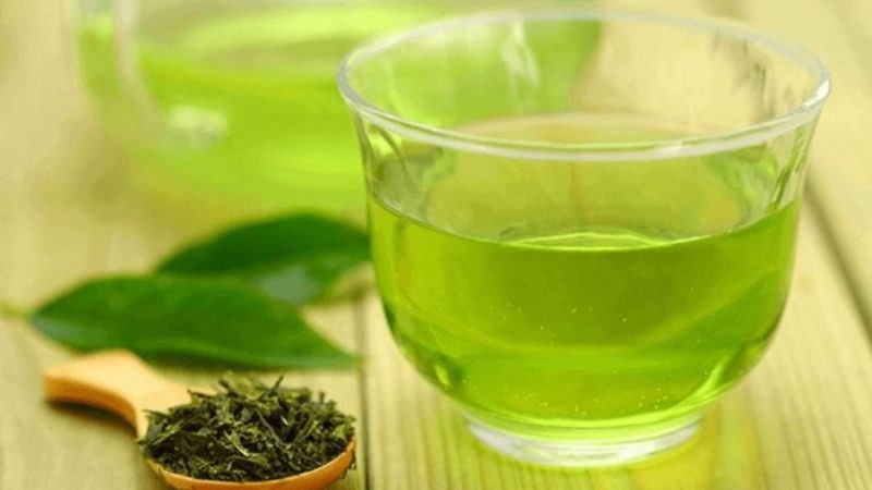 Trà xanh có đặc tính chống viêm nhằm hạn chế tình trạng sưng bìu