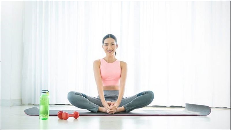 Thực hiện các bài tập yoga, ngồi thiền giúp giảm lo âu, căng thẳng Thực hiện các bài tập yoga, ngồi thiền giúp giảm lo âu, căng thẳng