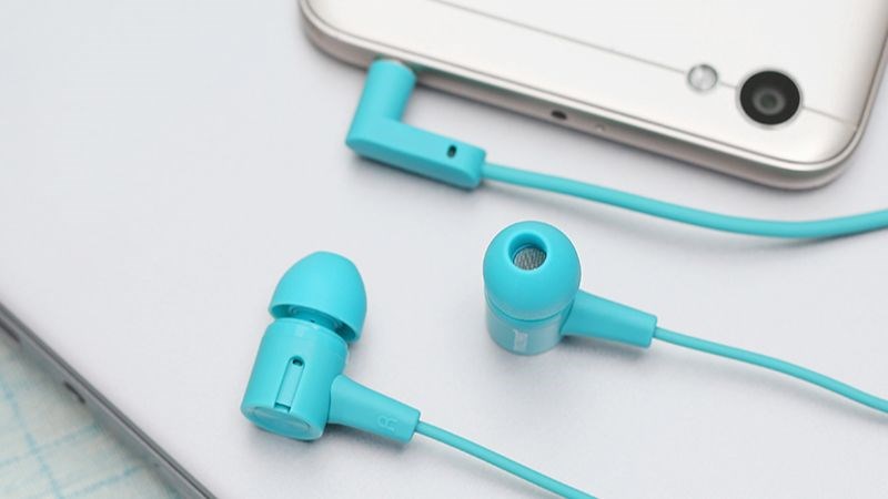 Tai nghe có dây Mozard với đường truyền ổn định