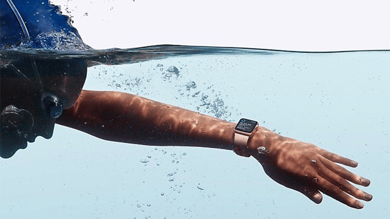 Khả năng kh&aacute;ng nước tr&ecirc;n Apple Watch 