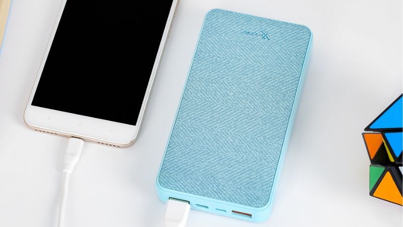 Sạc đồng thời cho 3 thiết bị nhanh chóng nhờ công nghệ sạc tiên tiến Sạc đồng thời cho 3 thiết bị nhanh chóng nhờ công nghệ sạc tiên tiến
