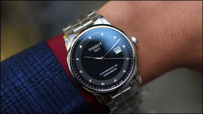 Thiết kế sang trọng v&agrave; thanh lịch, tạo n&ecirc;n vẻ ngo&agrave;i đầy cuốn h&uacute;t