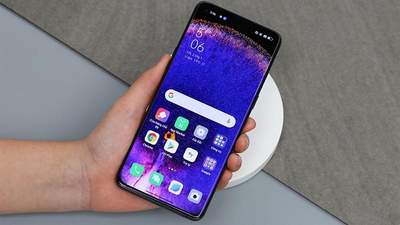 M&agrave;n h&igrave;nh AMOLED ti&ecirc;n tiến