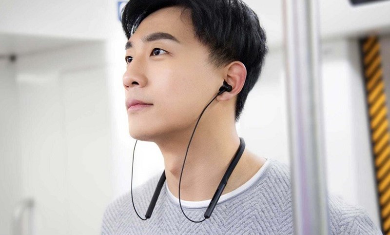 Đeo tai qu&aacute; nghe nhiều sẽ l&agrave;m cho những tế b&agrave;o thần kinh bị tổn thương