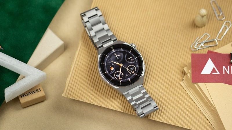 Huawei Watch GT3 Pro sở hữu vẻ đẹp nam tính, mạnh mẽ