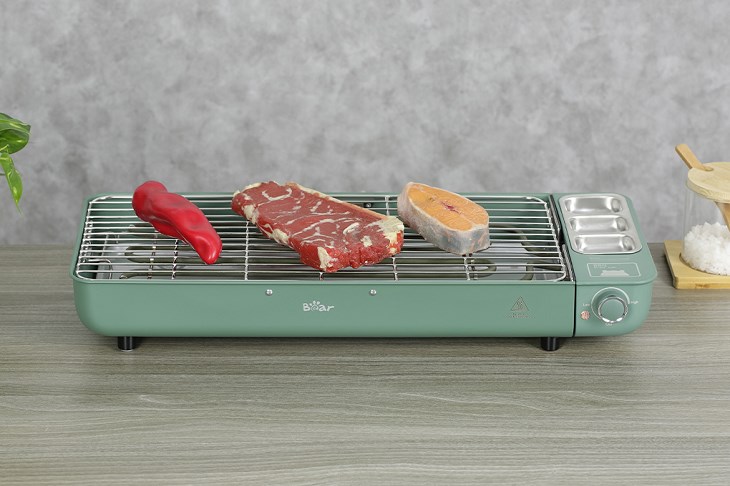 Bếp nướng điện Bear DKL-D20M2 sở hữu thiết kế đẹp mắt, tinh tế