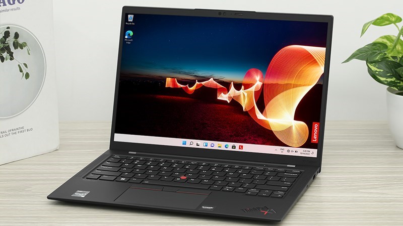 Laptop Lenovo có thời lượng pin cao, sử dụng trong cả ngày dài