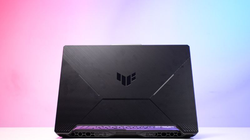 Laptop Asus TUF Gaming F15 FX506HF i5 11400H (HN014W) cung cấp không gian lưu trữ lơn