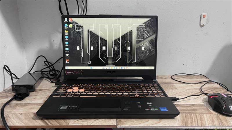 Laptop Asus TUF Gaming F15 FX506HC i5 11400H (HN949W) thanh lịch và sang trọng