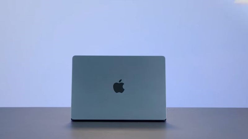 Apple MacBook Air 13 inch M2 (MLY33SA/A)