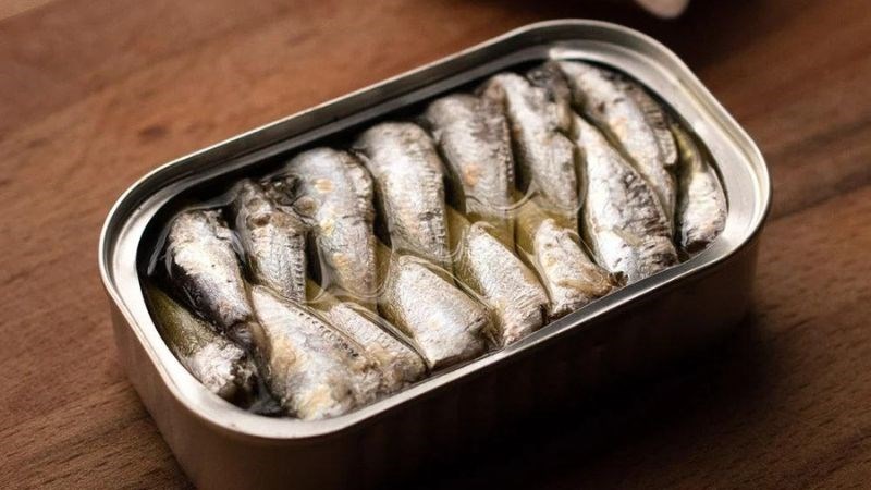 Cá mòi không chỉ cung cấp EPA mà còn có omega-3, vitamin, canxi, giúp cơ thể khỏe mạnh hơn