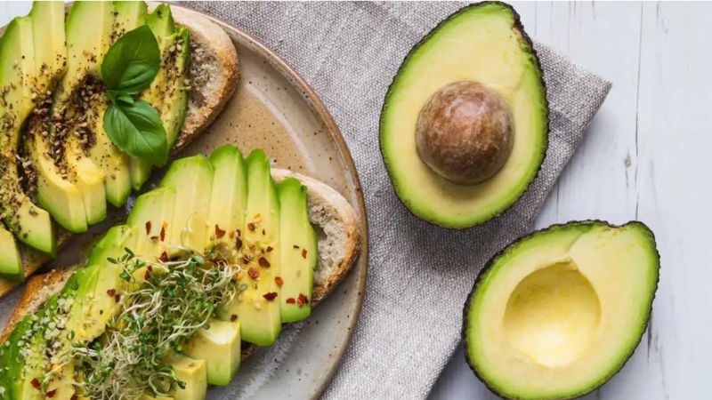 Bơ là một nguồn cung cấp acid hyaluronic tuyệt vời cho cơ thể Bơ là một nguồn cung cấp acid hyaluronic tuyệt vời cho cơ thể