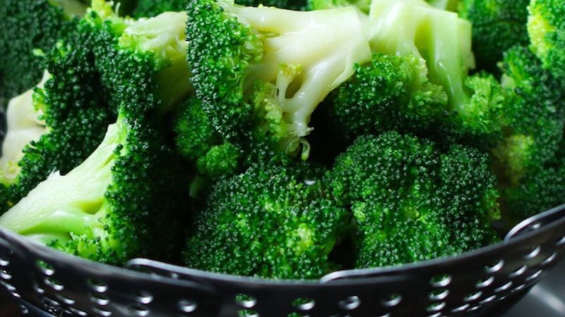 Bông cải xanh cũng cung cấp một lượng acid hyaluronic tự nhiên cho cơ thể Bông cải xanh cũng cung cấp một lượng acid hyaluronic tự nhiên cho cơ thể
