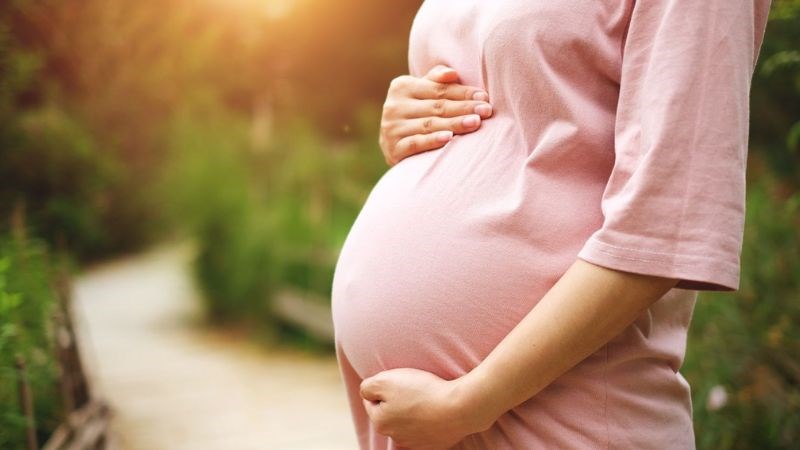 Phụ nữ mang thai 3 th&aacute;ng cuối kh&ocirc;ng n&ecirc;n d&ugrave;ng gừng