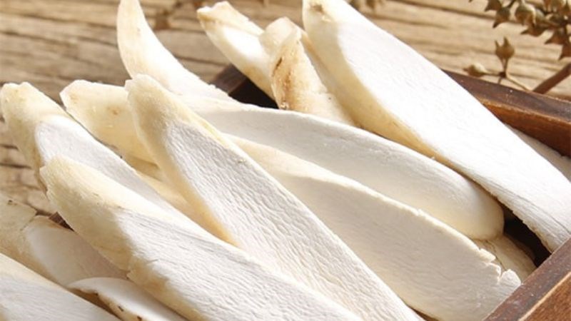 Bạn nên tham khảo ý kiến bác sĩ trước khi sử dụng bạch thược