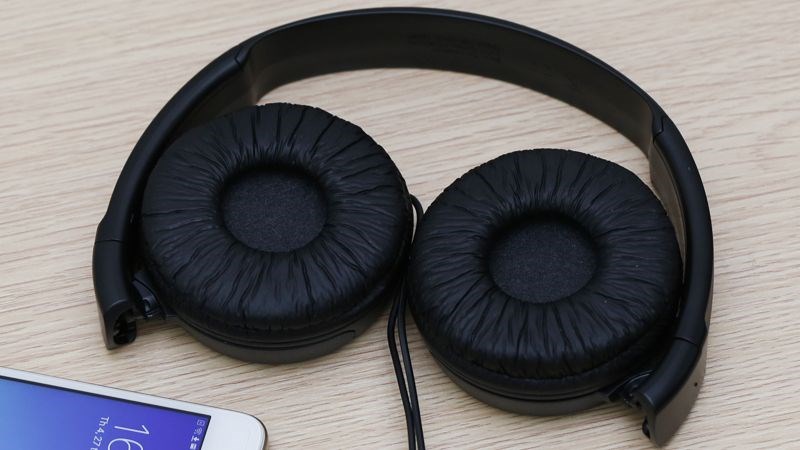 Tai nghe Chụp Tai Sony MDR - ZX110AP c&oacute; thể gấp gọn