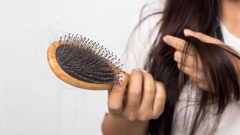 Dầu hạt lanh ngăn ngừa tình trạng rụng tóc