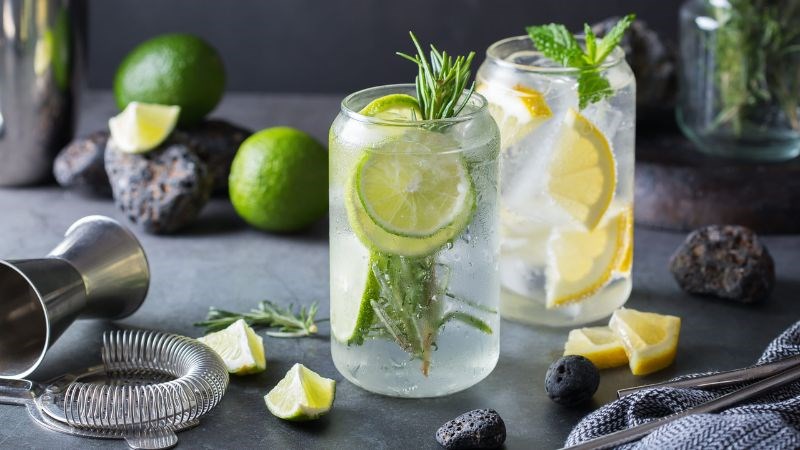 Uống nước chanh có thể giúp ngăn ngừa tình trạng thiếu máu do thiếu sắt