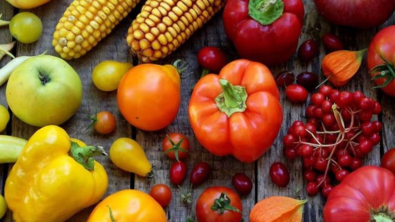 Bạn nên bổ sung carotenoid thông qua các thực phẩm hàng ngày